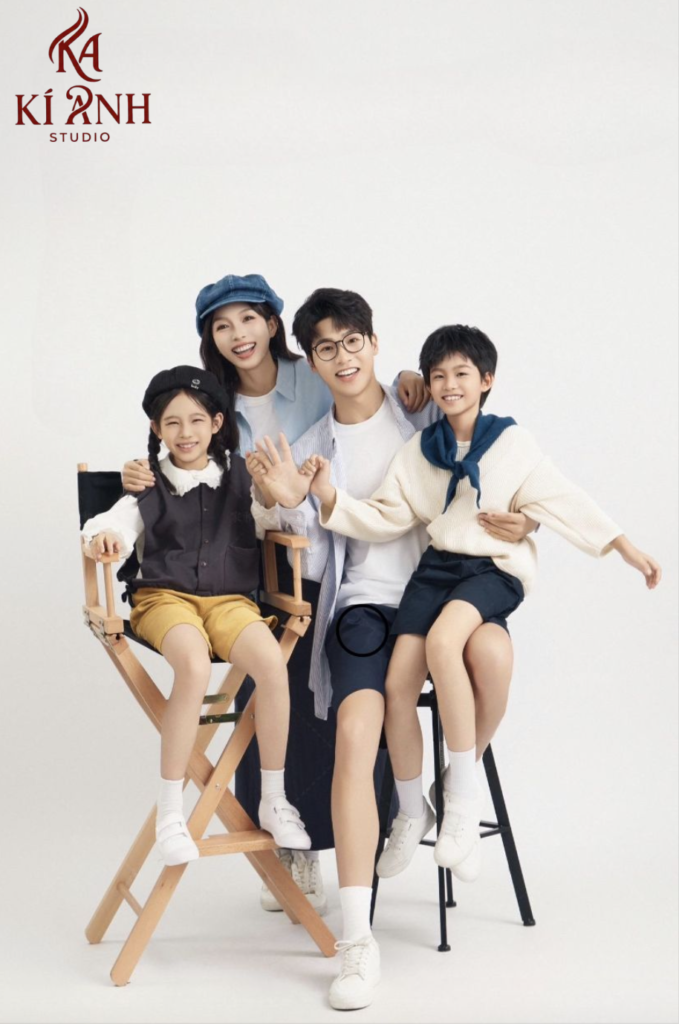 chụp ảnh gia đình 4 người 