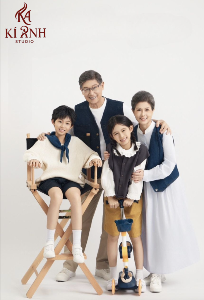 chụp ảnh gia đình 4 người 