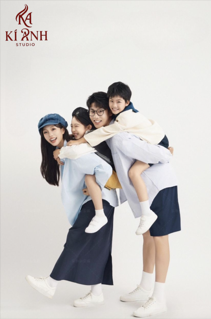 chụp ảnh gia đình 4 người 