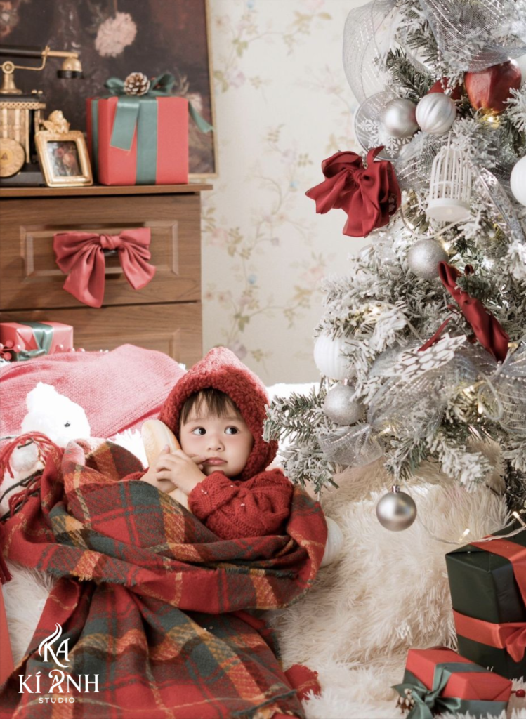 Chụp ảnh giáng sinh cho bé
